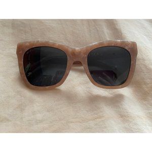 I-SEA oversized sunglasse / sold out "Billie" style in taupe/smoke color combo